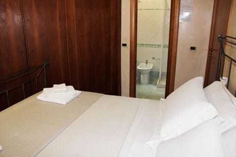 Bathroom, Bedroom