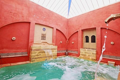 Steam room, Swimming pool