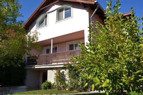 Property building, Facade/entrance, Summer