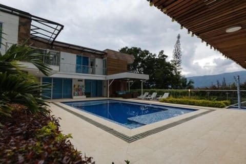 Pool view, Swimming pool, sunbed