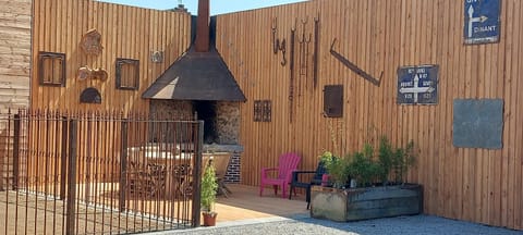 Appartement style industriel avec terrasse Apartment in Wallonia, Belgium