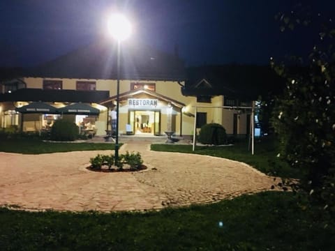 OMLADINSKI HOTEL ROSTOVO Hôtel in Federation of Bosnia and Herzegovina