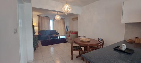 Spacious 2 bedroom apartment Wohnung in Peyia