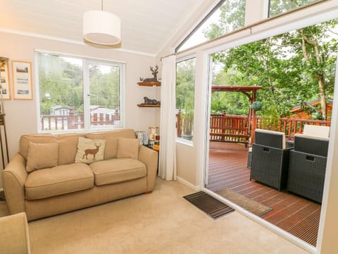 Willow Lodge House in England