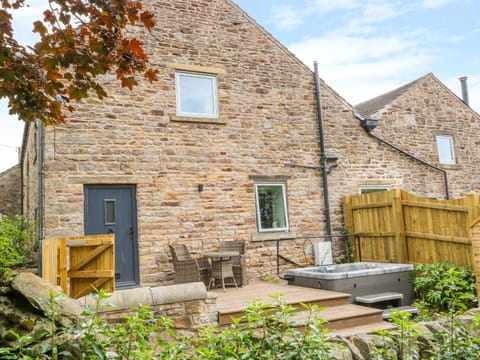 Overlea Barn House in Hayfield