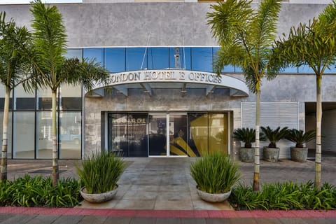 Property building, Facade/entrance