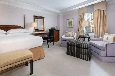 Bed, Seating area