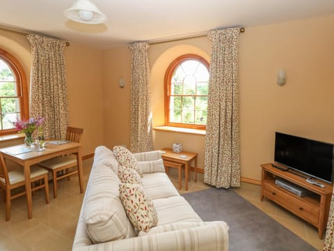 Elmwood Apartment in Staffordshire Moorlands District