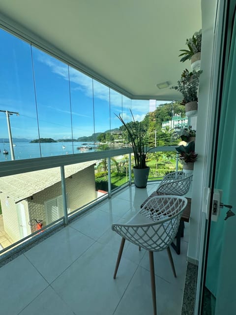Natural landscape, Balcony/Terrace, Parking