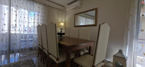 Living room, Dining area, air conditioner