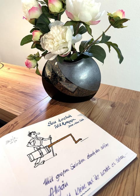 Decorative detail, Text overlay