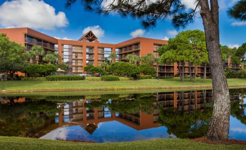 Property building, Lake view