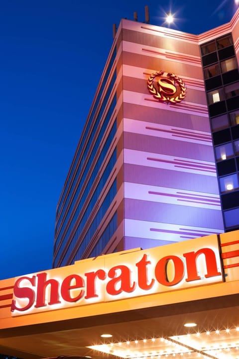 Sheraton Suites Chicago O'Hare Hotel in Rosemont