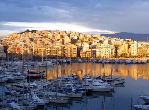 Piraeus Seaview Elegant Apartments Condo in Pireas