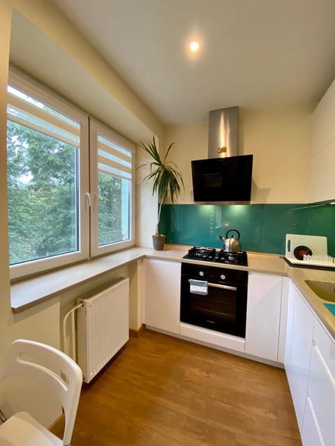 Kitchen or kitchenette, pet friendly, stove