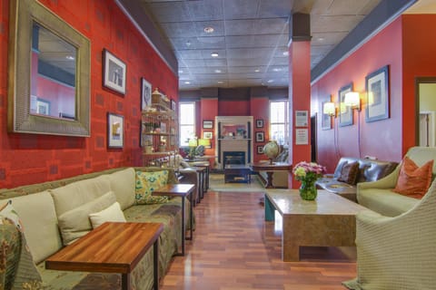 Communal lounge/ TV room, Lobby or reception