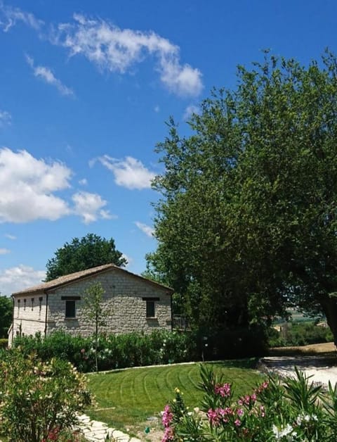 Valcastagno Relais Landhaus in Marche