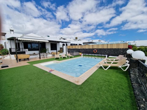 Villa Juanita, Puerto del Carmen, Lanzarote Villa in Puerto del Carmen