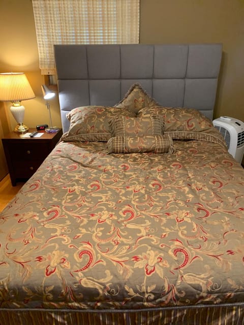 Private Guest Bedroom-1W West Room - Close to Lake Michigan Vacation rental in Sheboygan