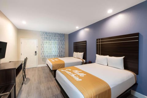 Days Inn & Suites by Wyndham La Porte Hotel in La Porte
