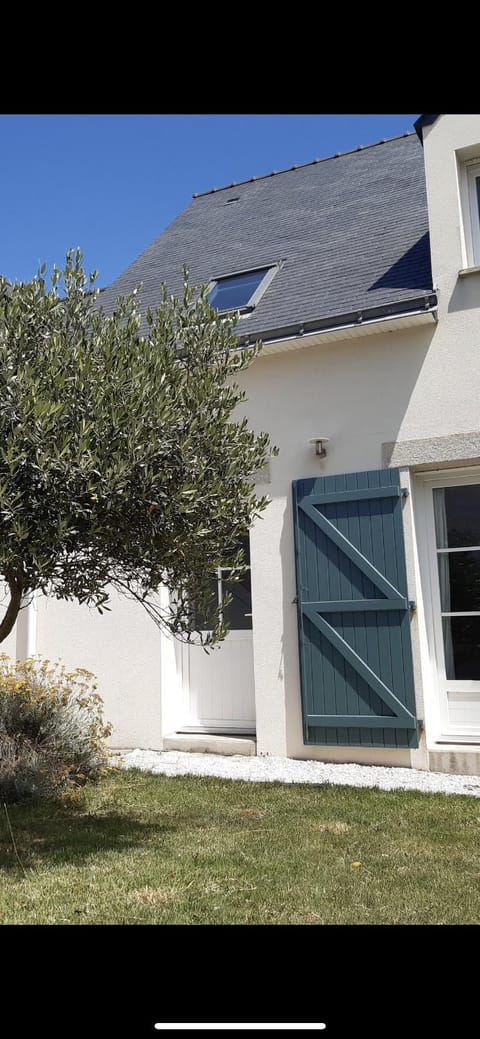 La Maison Bleue à 40m de la plage House in La Turballe