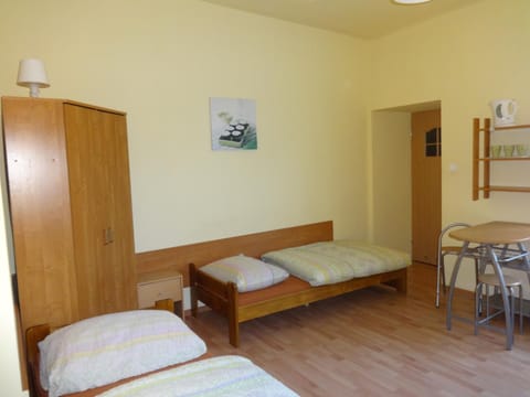 Apartamenty NOCLEGI BĘDZIN Hostel in Lesser Poland Voivodeship