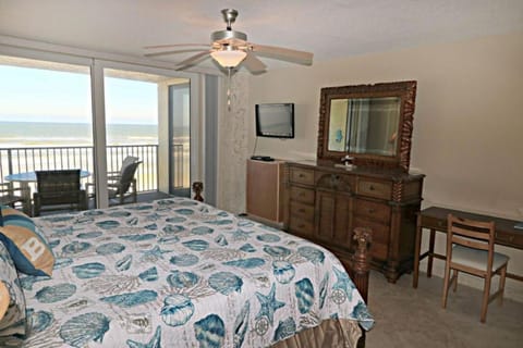 Sand Dollar 2-405 Maison in Crescent Beach