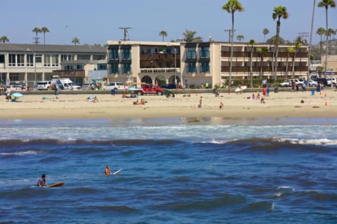 Facade/entrance, Beach, Sea view