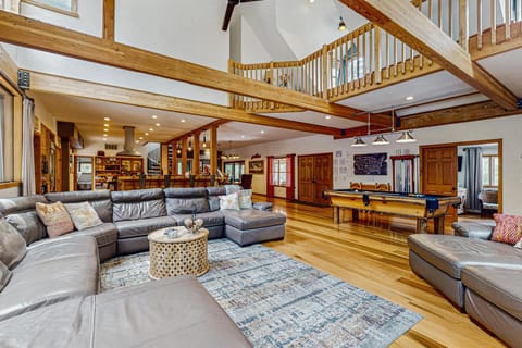 Hidden Lodge House in Idyllwild-Pine Cove