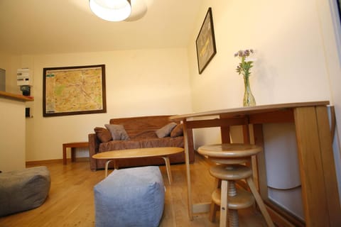 Living room, Lounge or bar