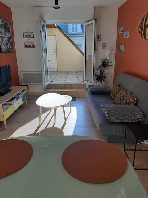 CHARMANT APPARTEMENT CENTRE VILLE LE RONSARD Condo in Nogent-le-Rotrou