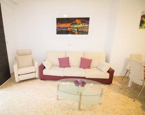 Alacant Home: Santa Pola. Piso moderno a 200 metros de la playa Condominio in Santa Pola