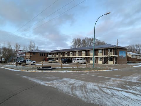 Jolly Giant Pub & Motel Hotel in Saskatchewan