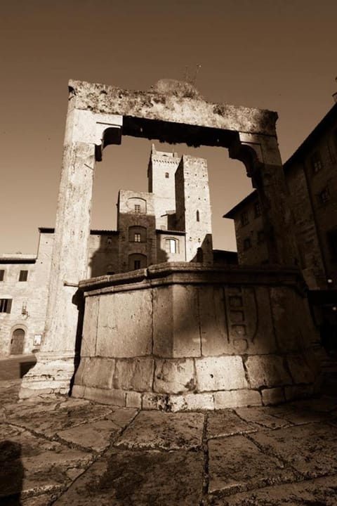 La Torre Nomipesciolini Alojamiento y desayuno in San Gimignano