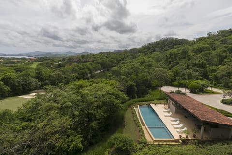 Roble Sabana 304 Luxury Apartment - Reserva Conchal Casa in Guanacaste Province