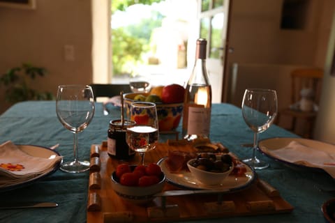 Dining area, Food, Lunch, Dinner