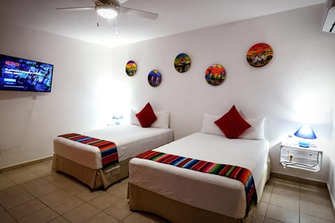 5 Bdr-ensuite Bathrooms-private Pool-golf-comfort House in Cancun
