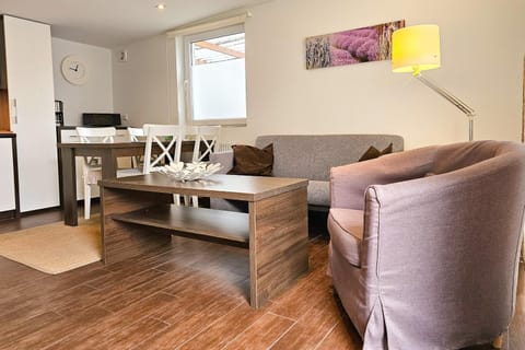 Kitchen or kitchenette, Seating area, Dining area