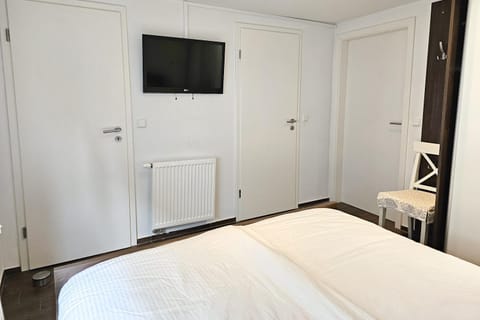 TV and multimedia, Bedroom