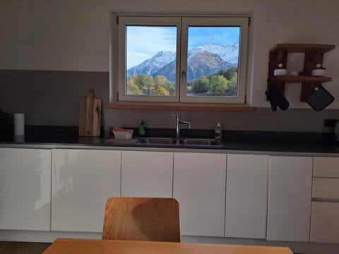 Aosta Stunning Panoramic Views From Modern Two Bedroom Apartment Condominio in Aosta