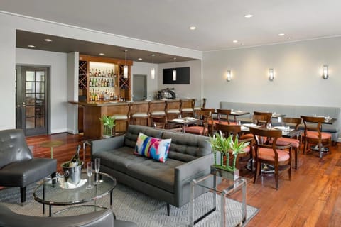 Restaurant/places to eat, Lounge or bar, Breakfast