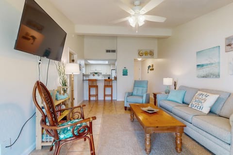 Sand Dollar E205 Apartment in Pensacola Beach