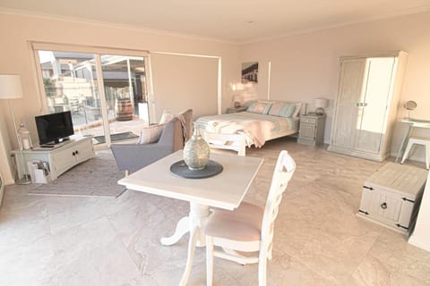 Ocean Reef Vista Apartment in Perth