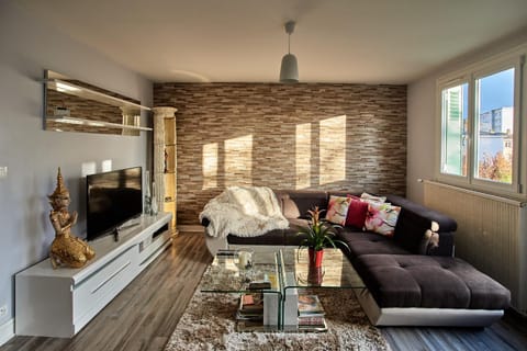 Communal lounge/ TV room, Living room