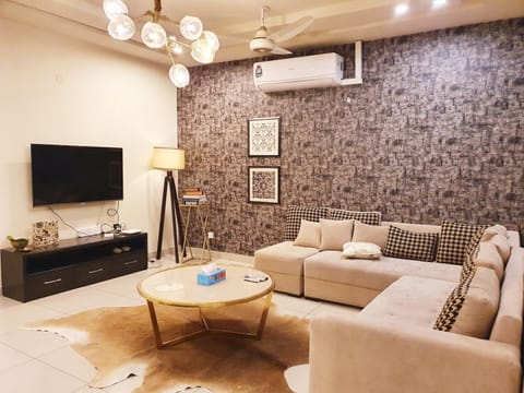 Luxurious Landing Apartments & Suites Bahria Town Copropriété in Islamabad