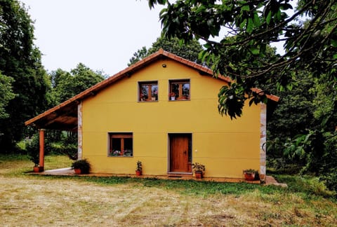 CASA DE CIMADEVILA House in Galicia