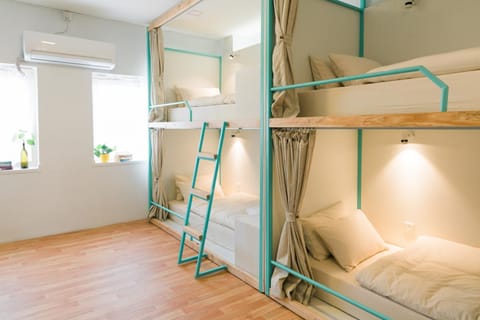 bunk bed