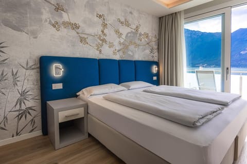 Bed, View (from property/room), Photo of the whole room, Bedroom