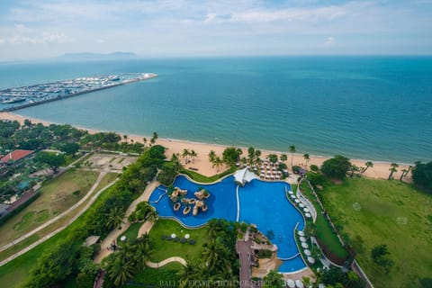 Movenpick Residences Pattaya with Ocean View Condominio in Pattaya City