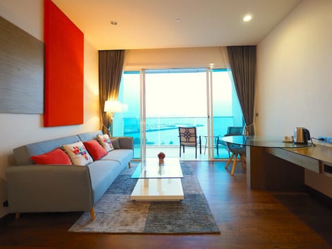Movenpick Residences Pattaya with Ocean View Condo in Pattaya City